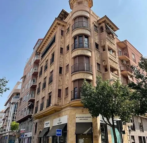 Piso Centro Junto Basilica Διαμέρισμα Έλτσε